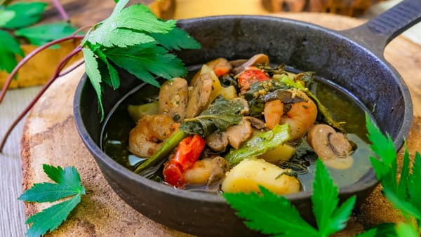 「大和当帰葉」のアヒージョ　奈良県限定で新発売　無印商品