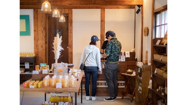 直営ショップにサイクルスタンド設置しキャンペーン展開　伊藤農園