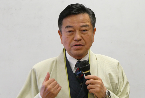 小野澤一成理事長