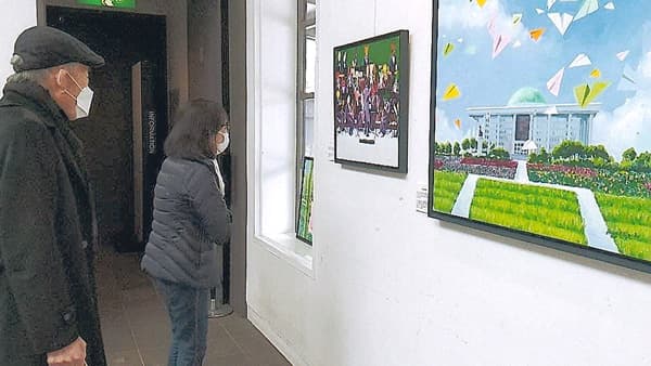 「身土不二」絵画で訴え　元韓国農協中央会常務が大分で作品展