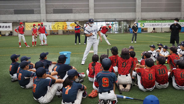 阿波野、井端ら元プロ野球選手が熱血指導　富山市で「ＪＡ全農WCBF少年野球教室」開催