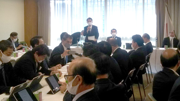 10月30日に開かれた自民党の会合