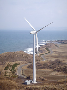 首都圏の生活クラブ生協で出資して建設した風車「夢風」（秋田県にかほ市）