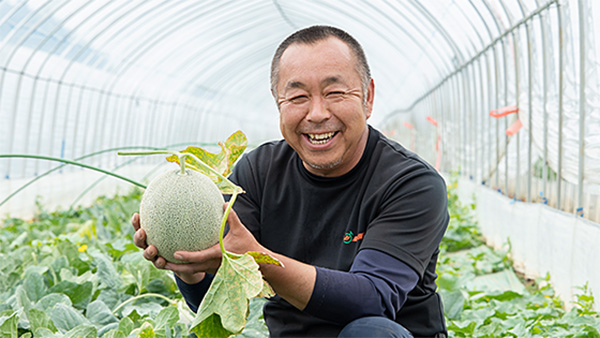 「オンラインメロン狩り」を実施するみなみ果樹園芸