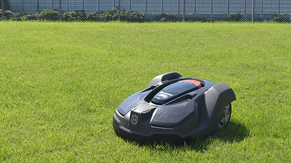 ロボット芝刈機「Automower」