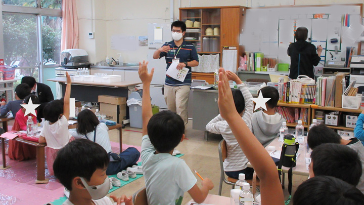 食育プログラムを受ける子どもたち