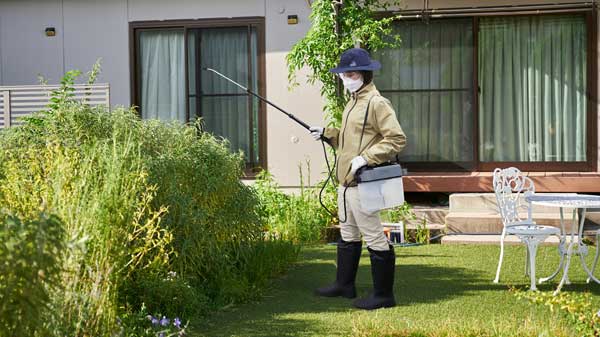 肩掛け式噴霧器は軽さが求められる2.jpg