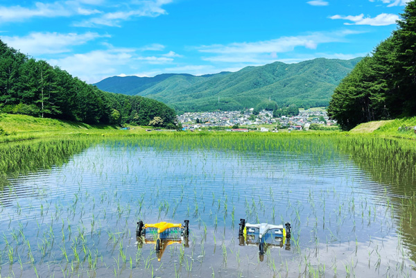 自動走行型の水田除草ロボット「ミズニゴール」