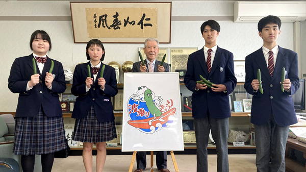 3月22日に徳島県立海部高校で行なわれた「波乗りきゅうり」の表彰式
