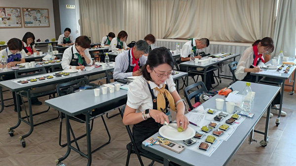 最高金賞は三重県名張市「伊賀乙女」第1回全国ぶどう選手権　日本野菜ソムリエ協会_01.jpg